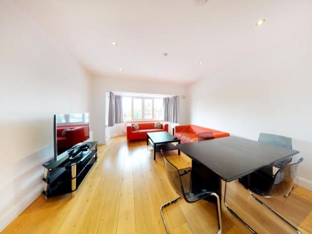 Apartment for rent in Golders Green, Greater London