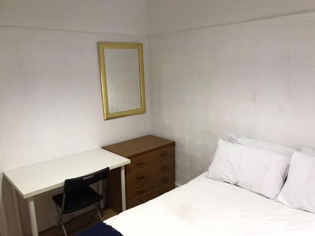 Room for rent in Golders Green, Isle Of Man