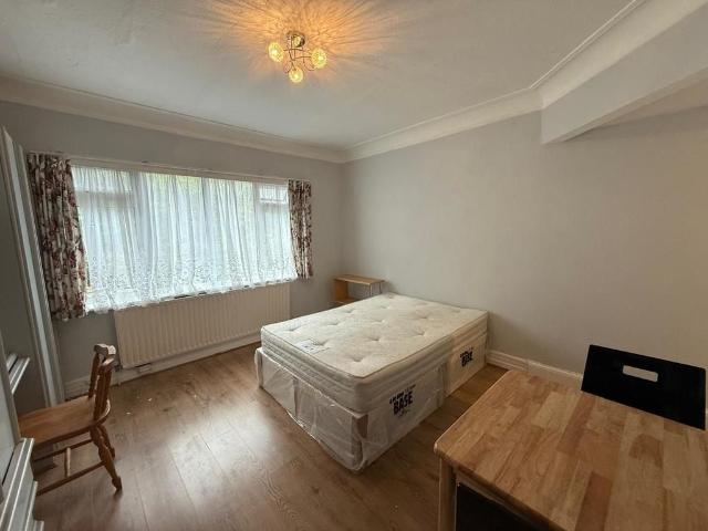 Studio for rent in Golders Green, Greater London
