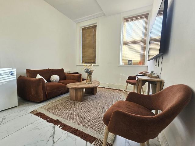 Apartment for rent in North End, West Hampstead