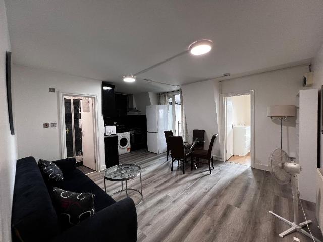 Apartment for rent in South Hampstead, Greater London
