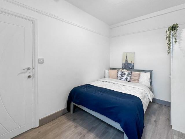 House for rent in South Hampstead, Greater London