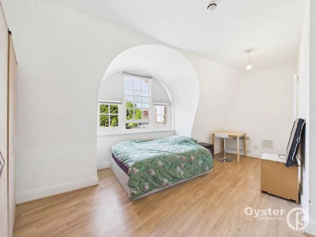 Room for rent in South Hampstead, Greater London