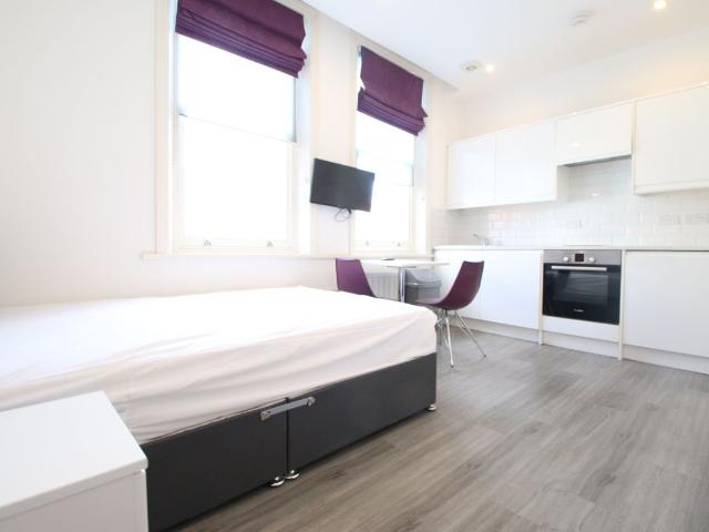 Studio for rent in South Hampstead, Greater London