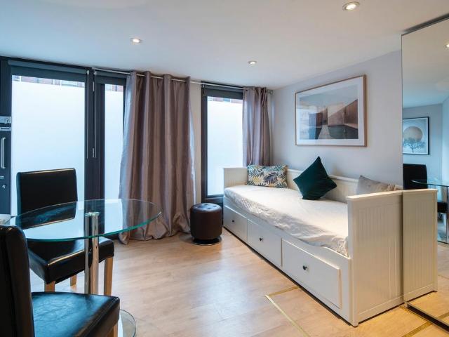 Apartment for rent in South Hampstead, Greater London