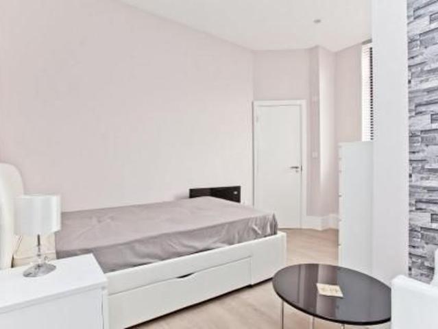 Studio for rent in South Hampstead, Isle Of Man
