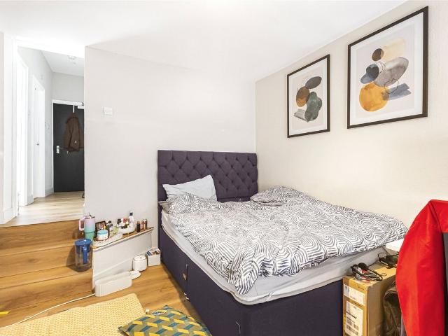 Studio for rent in South Hampstead, Greater London