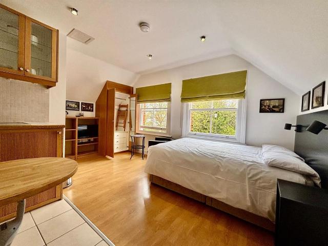 Studio for rent in West Hampstead, Greater London