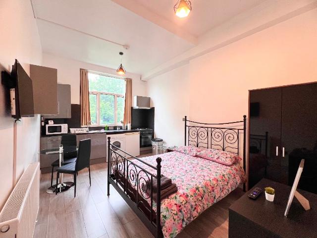 Studio for rent in South Hampstead, Greater London