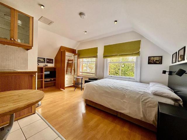 House for rent in West Hampstead, Greater London