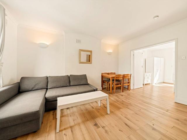 Apartment for rent in St. John's Wood, Greater London