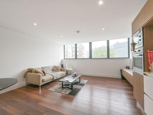 Apartment for rent in Belsize Park, Greater London