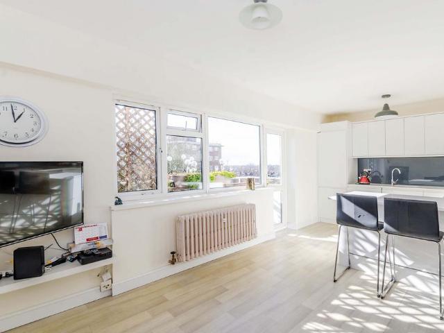 Apartment for rent in South Hampstead, Greater London
