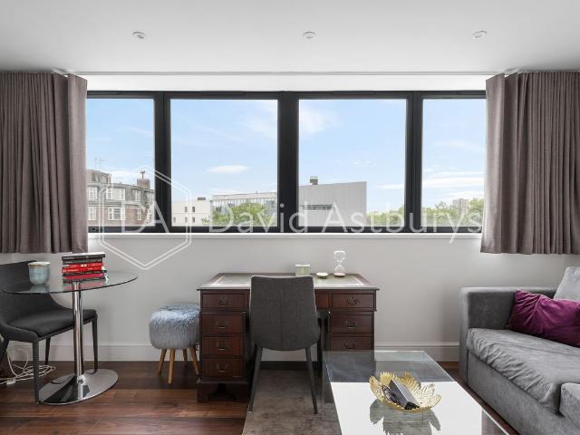 House for rent in Belsize Park, Greater London