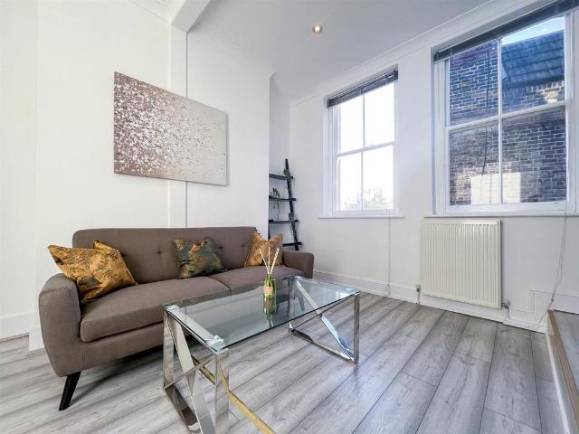 House for rent in Golders Green, Greater London