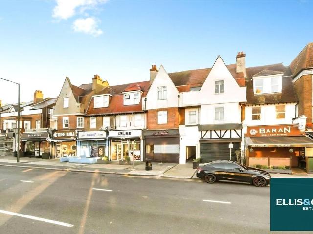 Apartment for rent in Temple Fortune, Greater London