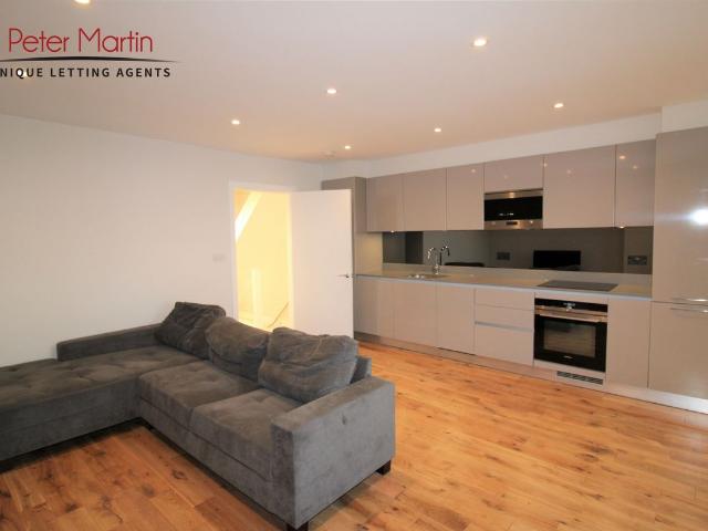 Apartment for rent in Temple Fortune, Greater London
