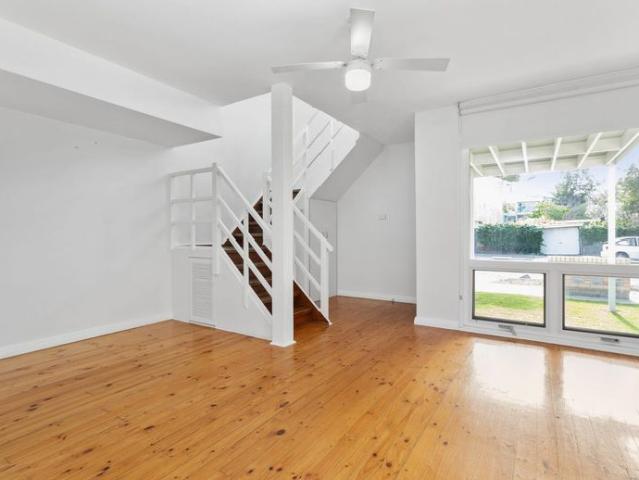 Townhouse for rent in Horseshoe Creek, South Australia