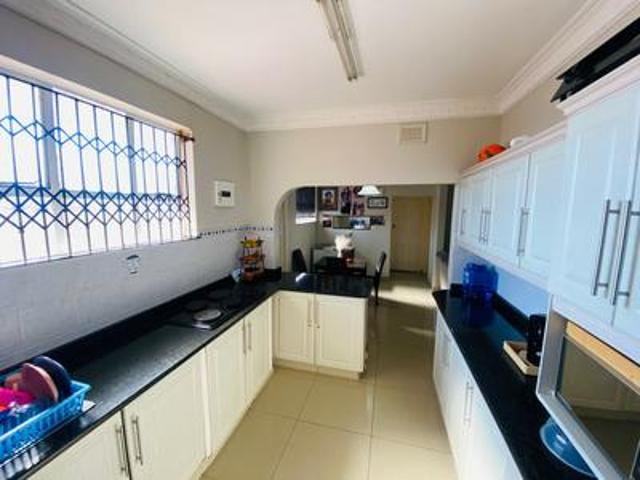 Apartment for sale in Umkomaas, Kwazulu-natal