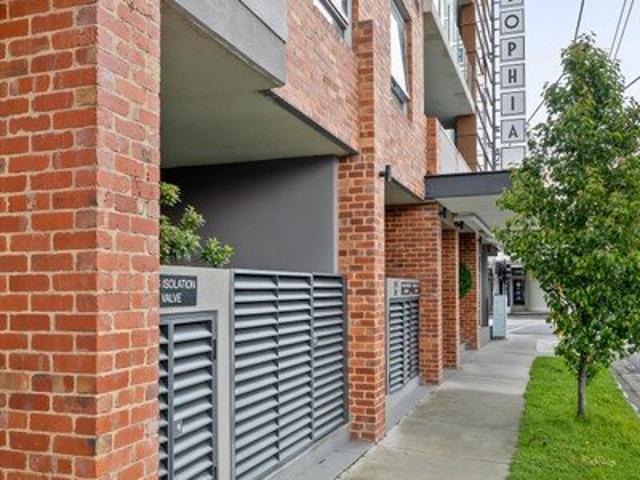 Apartment for rent in Thornbury, Melbourne
