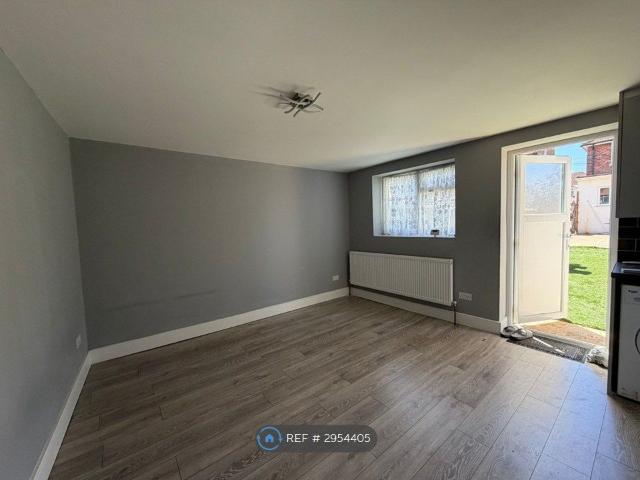 Studio for rent in Yeading, Greater London