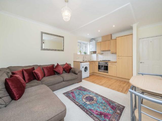 Apartment for rent in Shepherd's Bush, Greater London