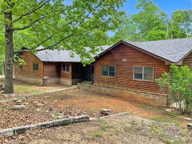 House for sale in Stone, Missouri