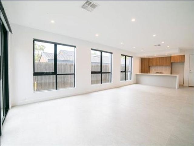 Townhouse for rent in Camerons Creek, Victoria