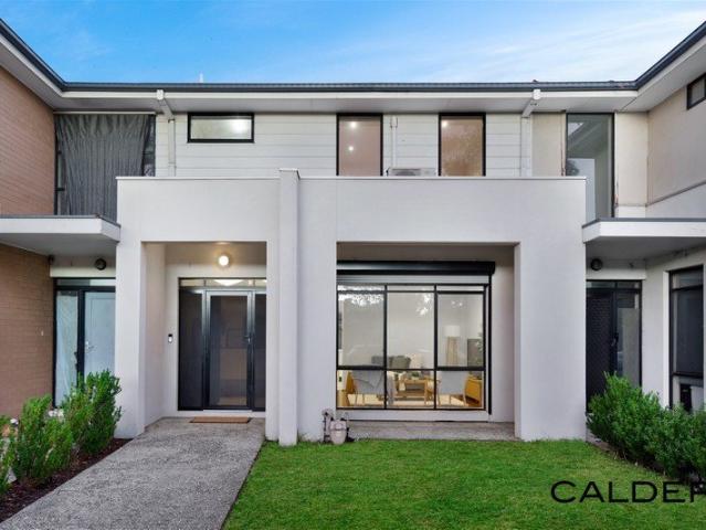 Townhouse for sale in Camerons Creek, Victoria