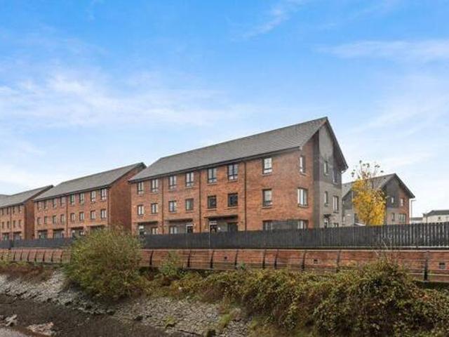 House for sale in Ferry Village, Renfrew