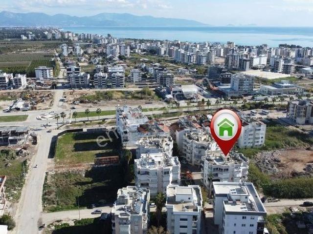 Kum, Finike içerisinde kiralık mülk