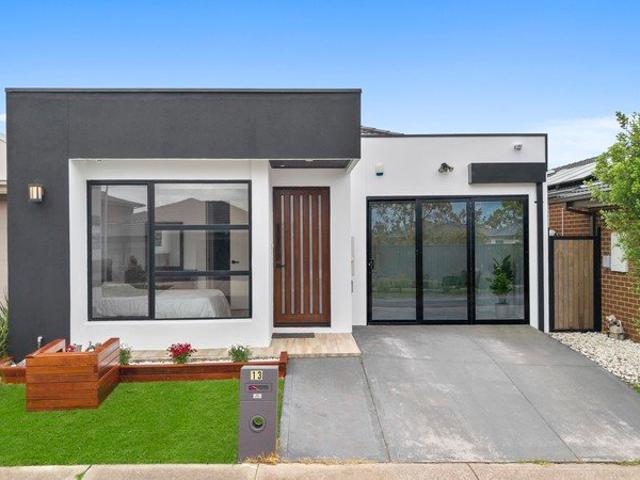 House for sale in Highlands, Melbourne