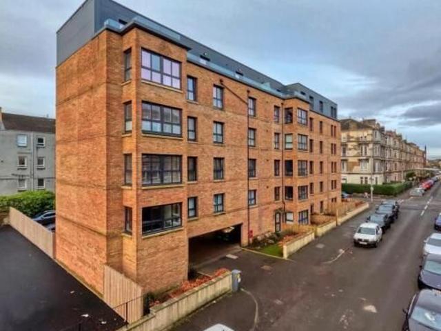 Apartment for rent in The Drives, Dennistoun
