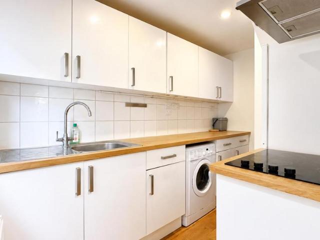 Apartment for rent in Brownswood Park, Stoke Newington