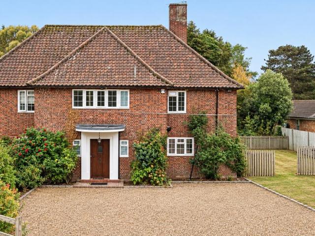 House for rent in Swallow, Buckinghamshire