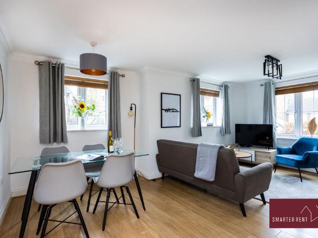 Apartment for rent in Englefield Green, Runnymede