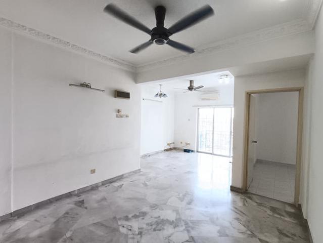 Apartment for sale in Petaling, Subang Jaya