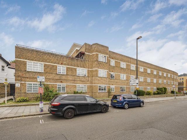 Apartment for rent in London Borough of Hounslow, Greater London