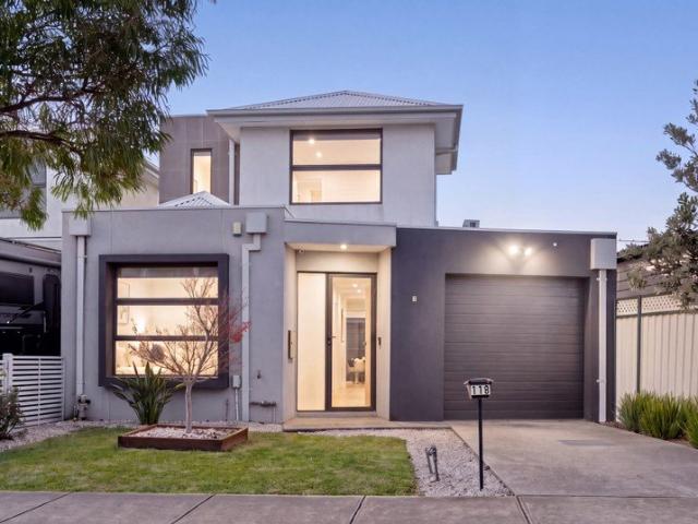 Townhouse for sale in Camerons Creek, Victoria