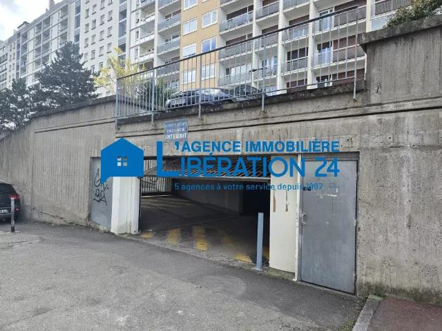 Garage location à Saint-Étienne, Firminy