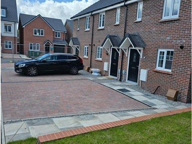 House for rent in Cabbage Hall, Calderstones