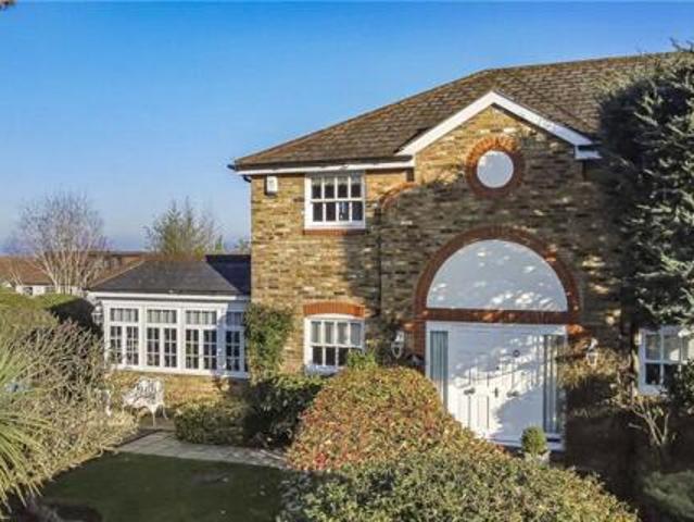 House for sale in Potters Bar, Hertfordshire