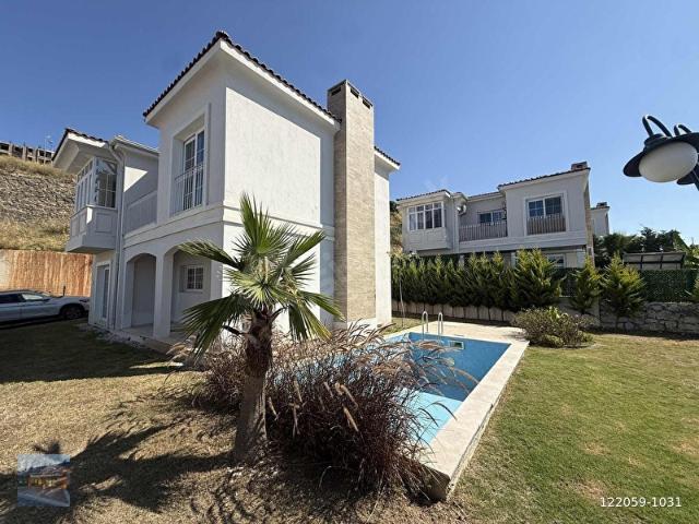 Kuşadasi, Aydin içerisinde satılık Villa