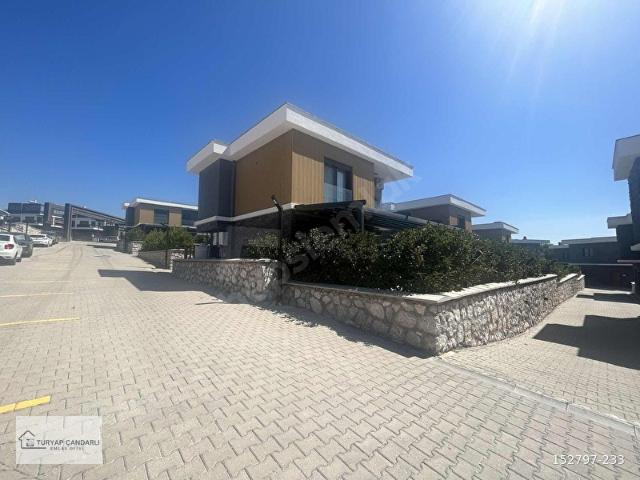Dikili, İzmir içerisinde satılık Villa