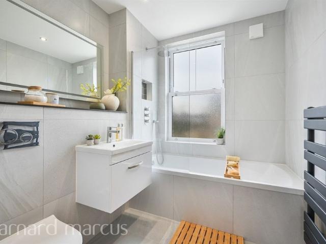 House for rent in Croydon, Shirley