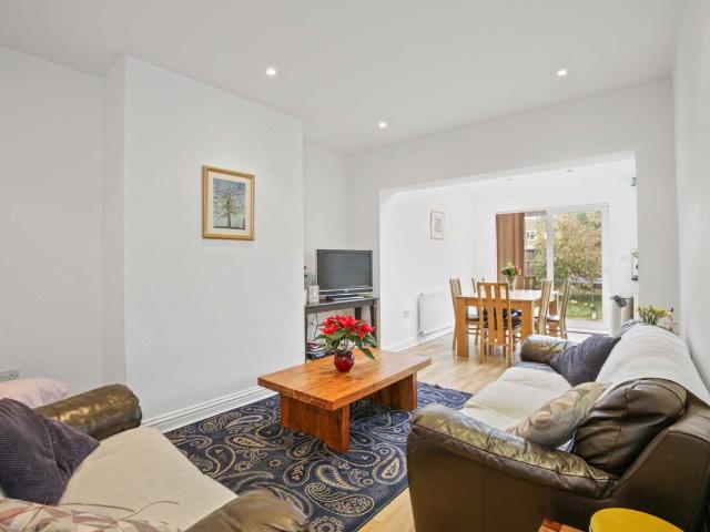 House for rent in London Borough of Ealing, Greater London