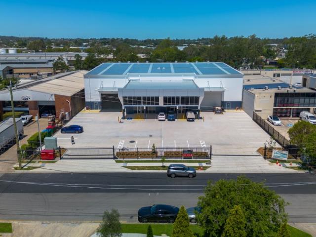 Warehouse for rent in Toombul, Queensland