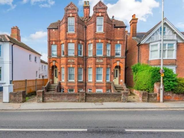 House for rent in St. Dunstan's, The Bridge