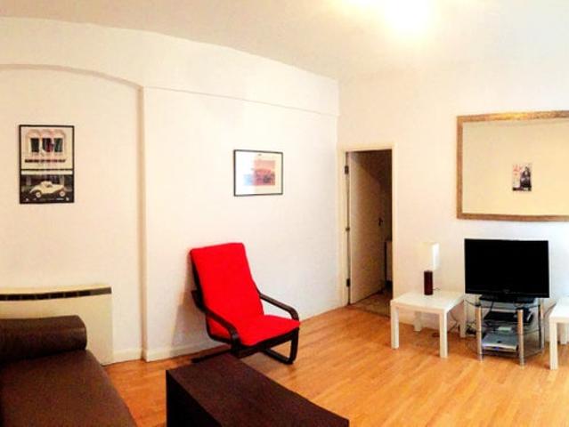 Studio for rent in Semilong, Northampton