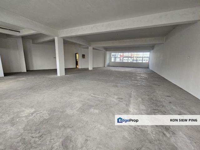 Shop for rent in Kuching
